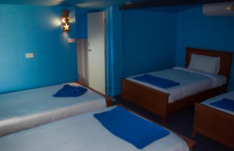 The Lazy Bar And Guesthouse Krabi town Екстериор снимка